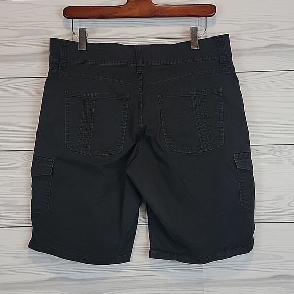 Lee black cargo shorts sinfully soft Women's Size 10 - Picture 4 of 11